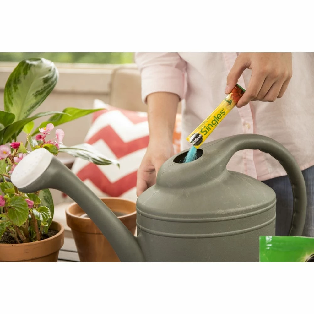 Miracle-Gro Watering Can Singles All-Purpose Water Soluble Plant Food, 24 Pack - 101430 - Fertilizers 6 Miracle-Gro Watering Can Singles All-Purpose Water Soluble Plant Food, 24 Pack - 101430 - Fertilizers - Image 4